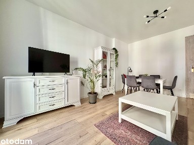Rozkładowe 2 pokoje|blisko centrum|pierwszy najem