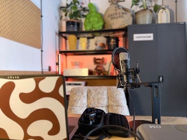 Sala szkoleniowa z rzutnikiem + studio podcast | 90 zł/h | Białołęka