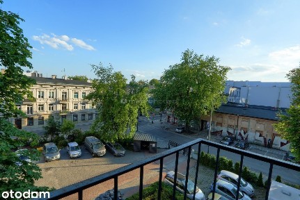 Przestronne mieszkanie w kamienicy, w centrum!