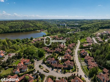 Dom w otoczeniu lasów i jezior pod Gdańskiem