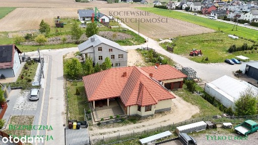 Parterowy dom z garażem