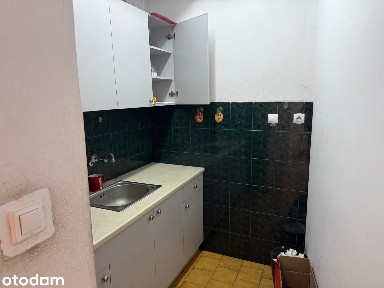 Obiekt magazynowo-biurowy (300 m²) - Rumia, ul. Grunwaldzka
