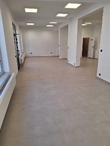 Lokal usługowy do wynajęcia w centrum miasta.
