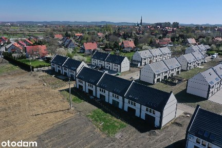 Segment z ogrodem, 4 pokoje, Media Miejskie, CO Gaz - Bielawa