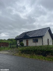 Dom wolnostojący blisko rynku | ogrodzony
