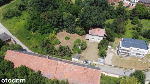 Przytulny dom przy parku z dużą działką