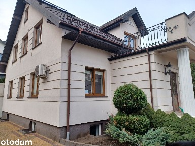 Przestrzeń bez kompromisów: ~350 m² + ogromny garaż