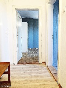 Duża umeblowana kawalerka z osobną kuchnią