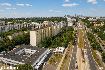 Mokotów*2 pokoje z zamkniętą kuchnią* Do remontu