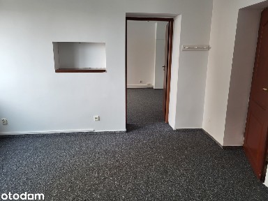 Lokal biurowy na parterze z parkingiem