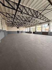wynajme hale 360m pomieszczenia socjalne i biurowe