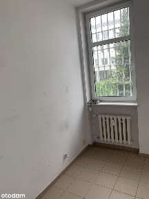 Mały lokal pod biuro / usługi w centrum Gdyni 150m od dworca głównego.