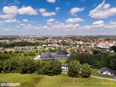 Dwupoziomowe mieszkanie w zabudowie szeregowej