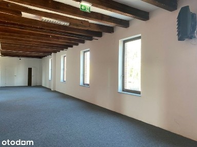 Lokal handlowy 340 m² w centrum z parkingiem