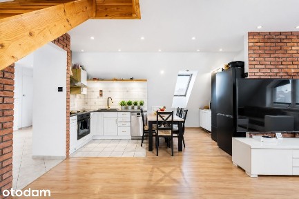 Mieszkanie z antresolą, Smart Home i garażem