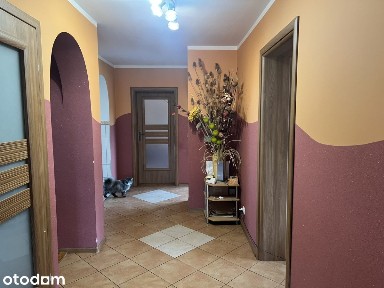Duży dom 250m2 wśród zieleni i pól.