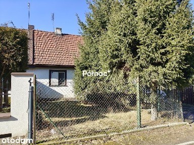 Dom z pozwoleniem na przebudowę / działka 902m2
