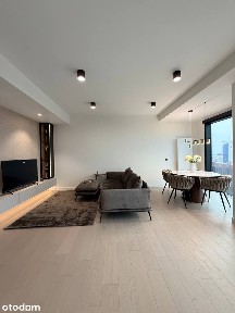 Luksusowy apartament na 21 piętrze.