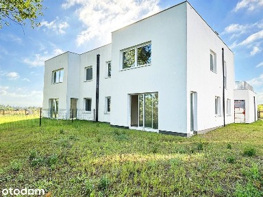 Lokal 103,5 m2 z ogrodem 182m2, garażem i miejscem w cenie