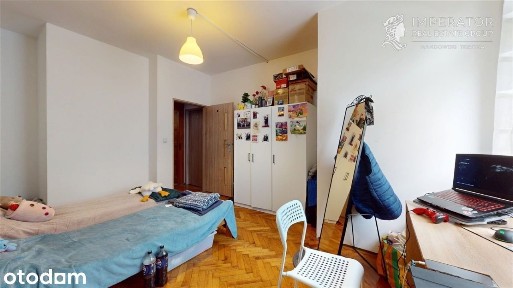 9 pokoi, 2 łazienki, całe piętro, Park Centrum AWF
