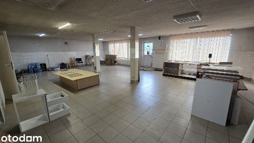Lokal 96m parter witryna parking przy ulicy Łysaków