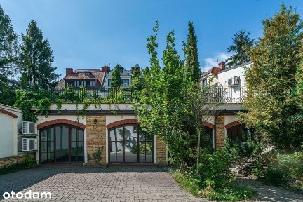 Reprezentacyjna Willa biurowa 700 m² z parkingiem