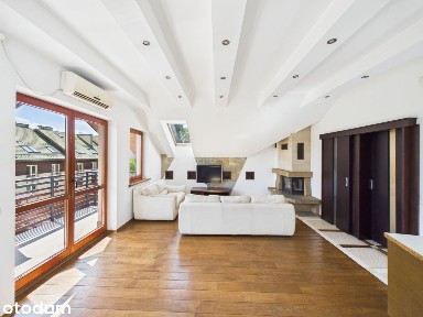 Apartament + 2 garaże i komórka