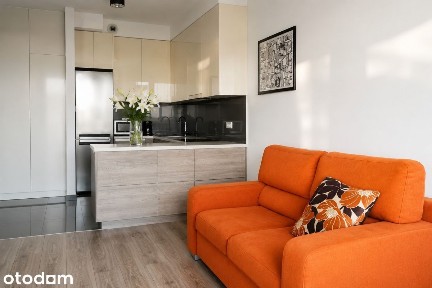 44 m² 2 pokoje z loggia, 3 min do Metro Słodowiec
