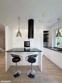 Nowoczesny dom 262 m² na dużej działce 1450 m² |