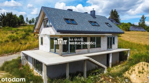 Rezydencja na widokowym wzgórzu