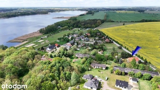 Działka zabudowana starą szkołą|jez.Niepruszewskie