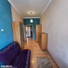 Centrum 2 pokoje 2 piętro w odnowionej kamienicy.