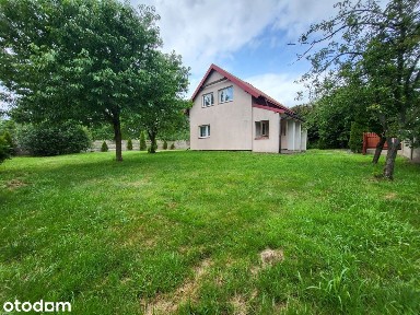 Dom z garażem w Częstochowie działka 709m²
