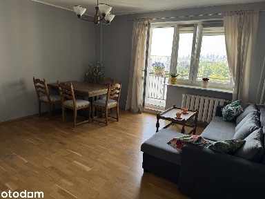 PANORAMA WARSZAWY! Przestronne 2 pokoje z osobną kuchnią i balkonem.