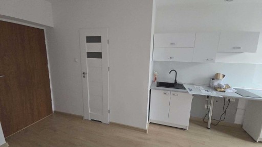 Dwa pokoje z aneksem kuchennym, po remoncie