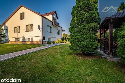 Solidny dom do zamieszkania + budynki gospodarcze