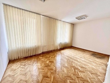 Tani lokal biurowy/usługowy 24,50 m2, Śródmieście, ul. Nowy Świat 54/56