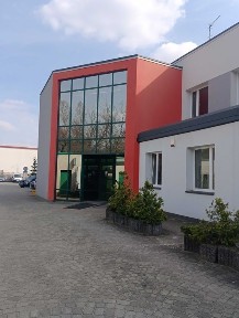 Wynajmę pokoje biurowe przy klubie spa z basenem
