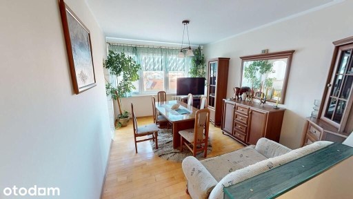 Przestronne mieszkanie z balkonem w centrum