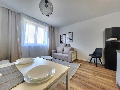 Do wynajęcia 2-pokojowe, komfortowe mieszkanie 33 m², Opole, ul. Oleska (przy Uniwersytecie Opolskim)