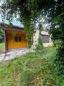 Domek z garażem wolnostojącym