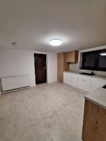 wynajęcie piętra (parteru) w domu Brzesku Słotwinie-2 pokoje z kuchnią 48m2