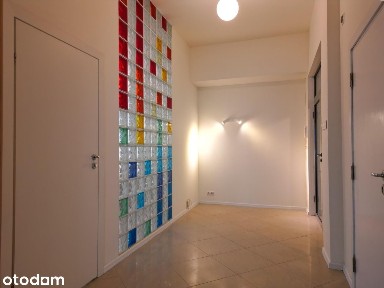 Lokal usługowy na 1 piętrze w apartamentowcu 60m2.