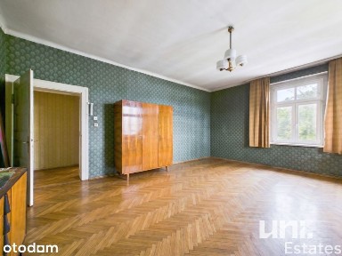 Narożne mieszkanie w kamienicy/2 balkony/Centrum