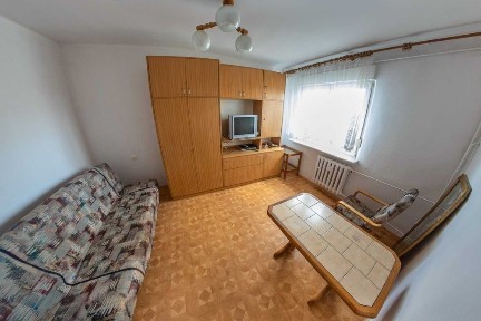 OKAZJA ! Nowa niższa cena. MIESZKANIE 2 POKOJOWE 45 M2. SPRZEDAM. Świetna Lokalizacja. Duży Parking