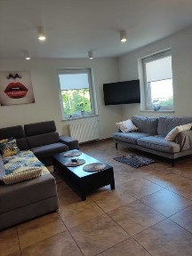Duży (68 m. oraz 54 m. )-super apartament z ogródkiem, tarasem i garażem w cenie. Centrum - blisko plaży
