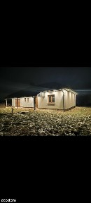 Dom parterowy z garażem w spokojnej okolicy na terenie parku krajobraz