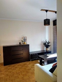 -> Mieszkanie na wynajem, 2 pokoje, ciche, w pełni wyposażone, super skomunikowane (Ochota/Rakowiec)