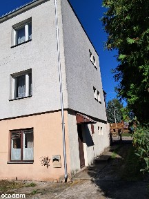 dom wolnostojący przy ul. Kochanowskiego w Sandomierzu.