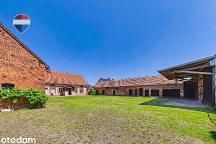 Dom z zabudowaniami, duża działka i wiejski klimat
